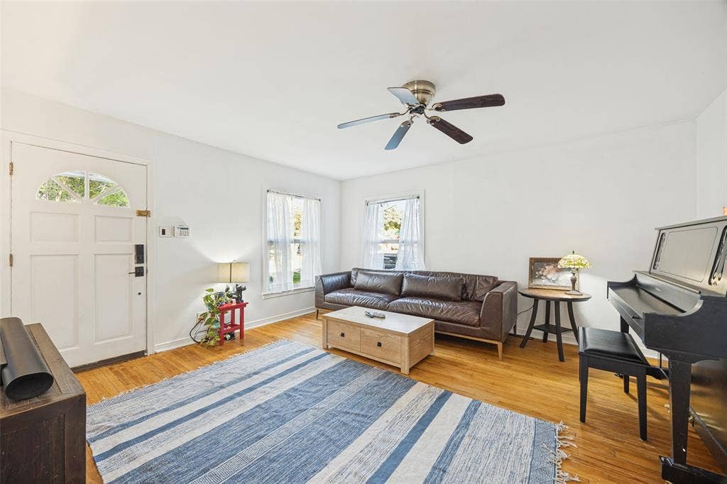 559 Blanning Drive, Dallas, TX 75218 Original hardwood flooring, fresh paint through out,ceiling fan, and multiple windows
