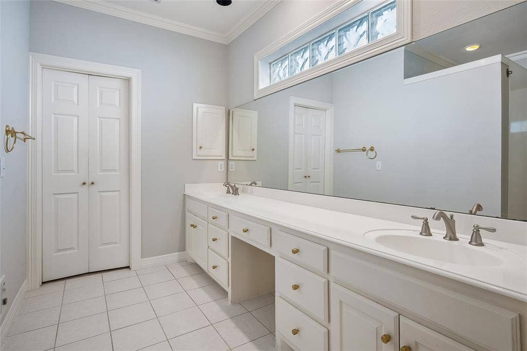 6722 Clear Springs Circle, Garland, TX 75044 Downstairs