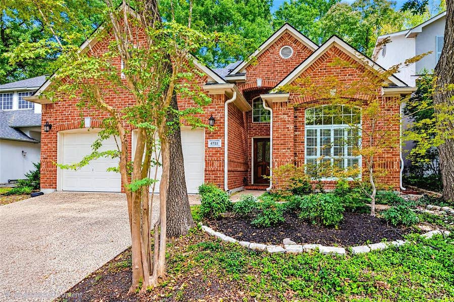Property photo for 6722 Clear Springs Circle, Garland, TX