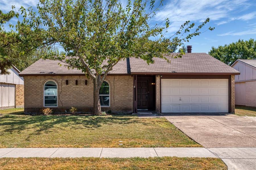 Property photo for 722 Circle Cove Drive, Allen, TX