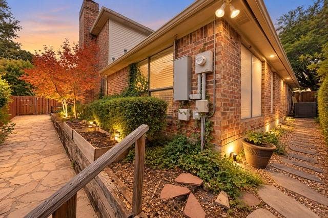 68 Legend Road, Benbrook, TX 76132 68 Legend Road, Benbrook, TX 76132