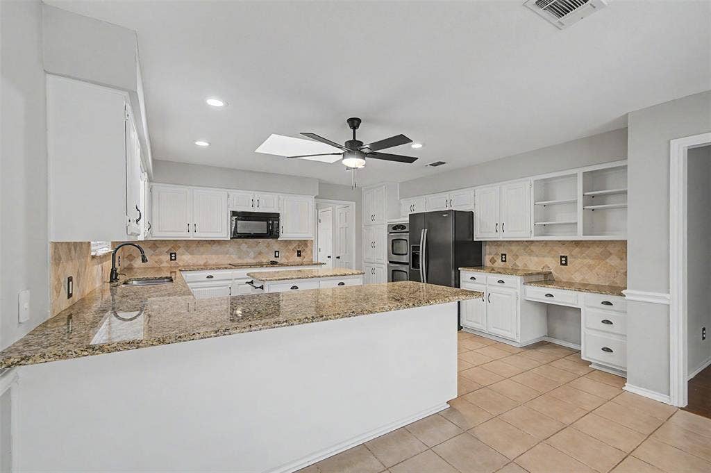 68 Legend Road, Benbrook, TX 76132 68 Legend Road, Benbrook, TX 76132