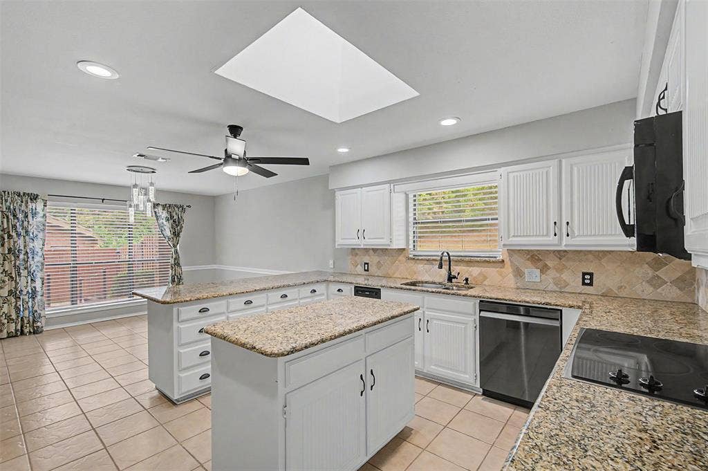 68 Legend Road, Benbrook, TX 76132 68 Legend Road, Benbrook, TX 76132