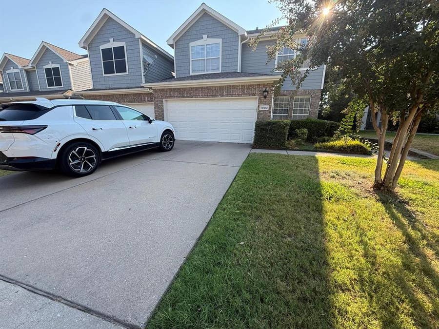 Property photo for 10012 Castlewood Drive, Plano, TX