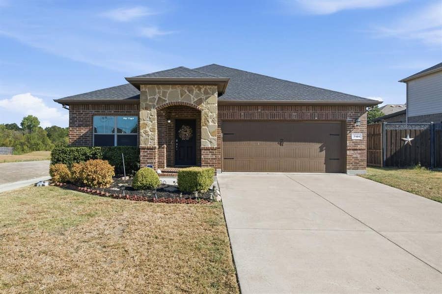Property photo for 7101 Creighton Court, Fort Worth, TX