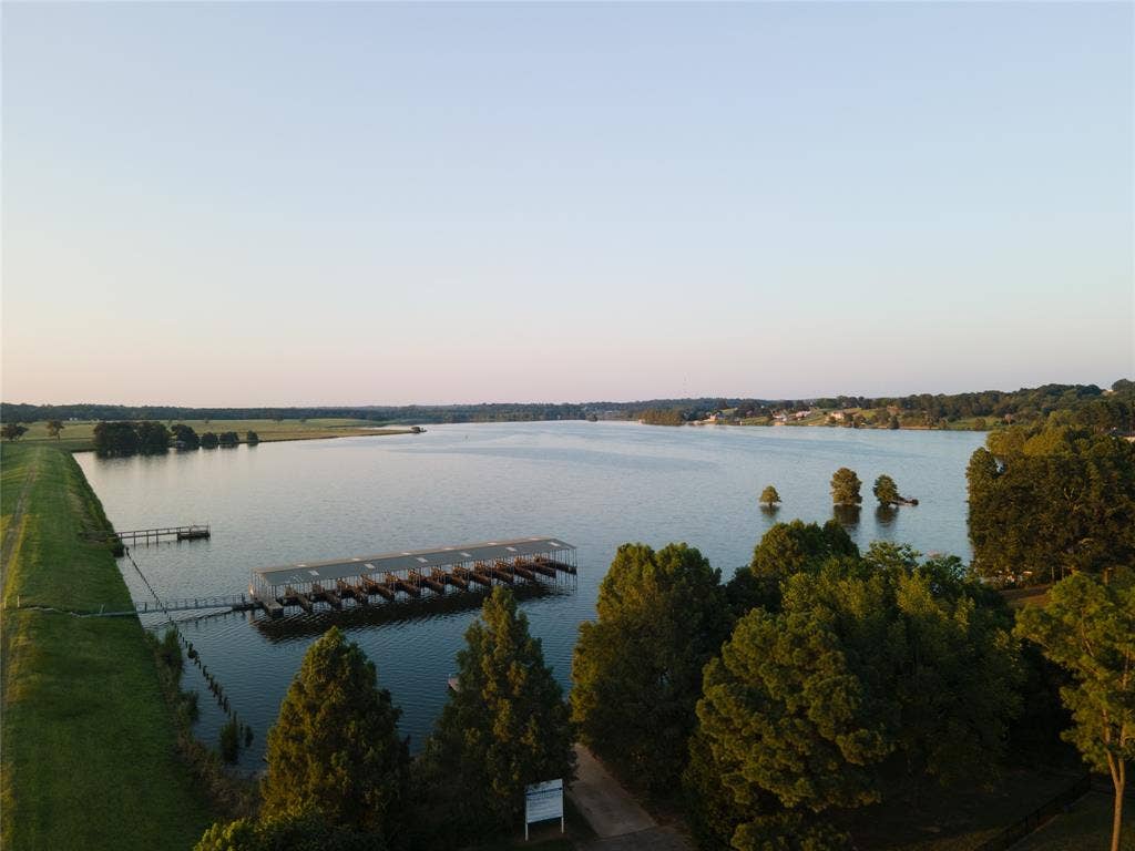 TBD Water View Court, Athens, TX 75752 Waters Edge amenities