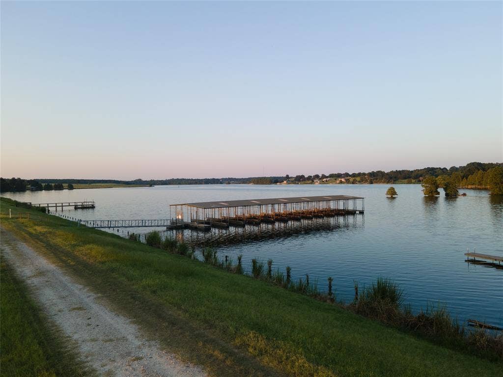 TBD Pine View Court, Athens, TX 75752 Waters Edge amenities