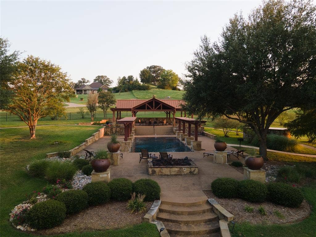 TBD Pine View Court, Athens, TX 75752 Waters Edge amenities