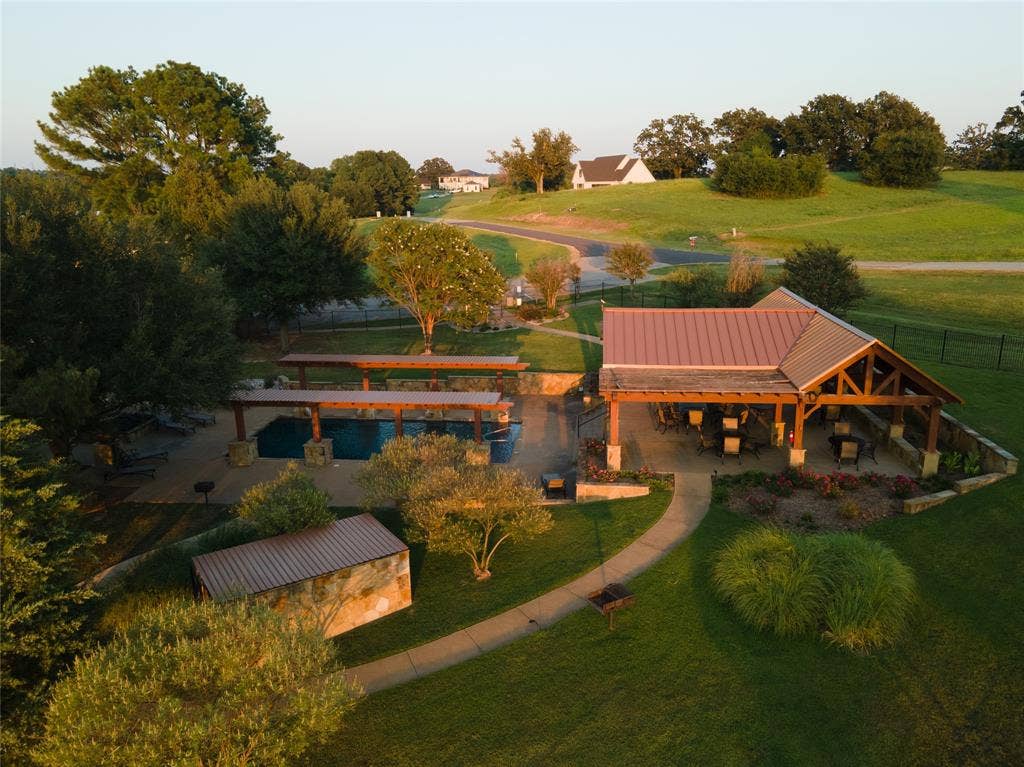 TBD Pine View Court, Athens, TX 75752 Waters Edge amenities