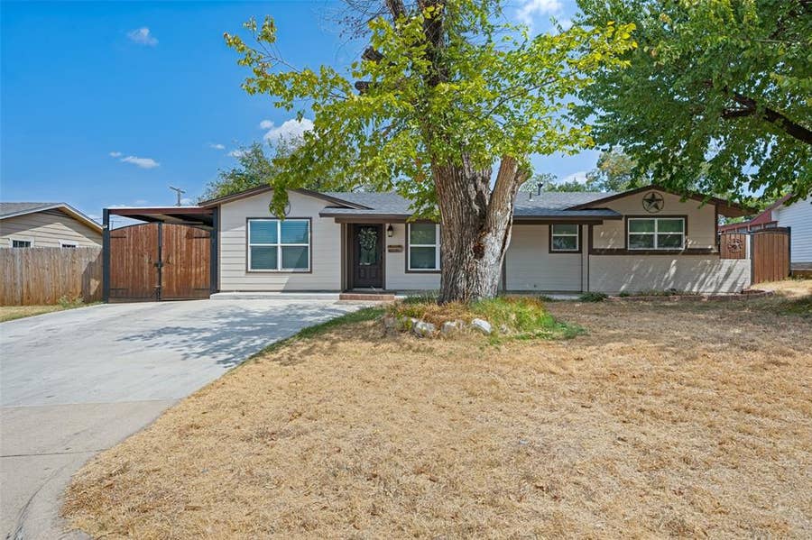Property photo for 3584 Regal Road, Fort Worth, TX