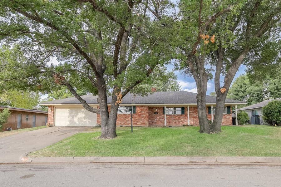 Property photo for 6805 Valhalla Road, Fort Worth, TX