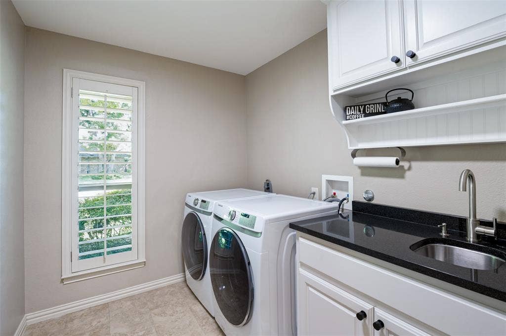 2420 Windsor Place, Plano, TX 75075 Laundry Room