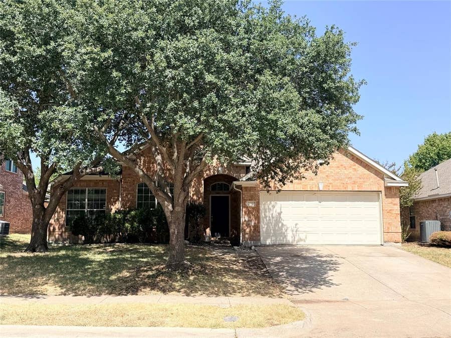 Property photo for 413 Rock Meadow Trail, Mansfield, TX