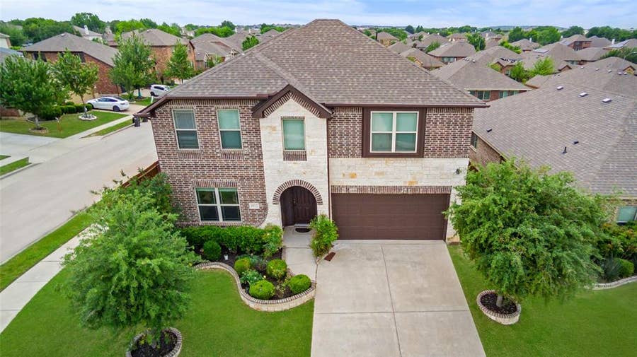 Property photo for 801 Oriel Circle, Fort Worth, TX