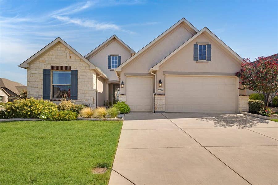 Property photo for 9716 Siltstone Drive, Denton, TX