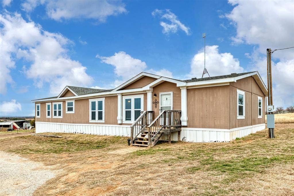 174 Denton Heights Lane, Weatherford, TX 76085