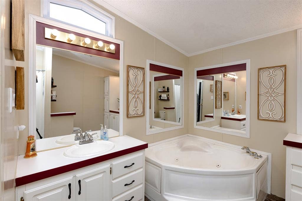 174 Denton Heights Lane, Weatherford, TX 76085