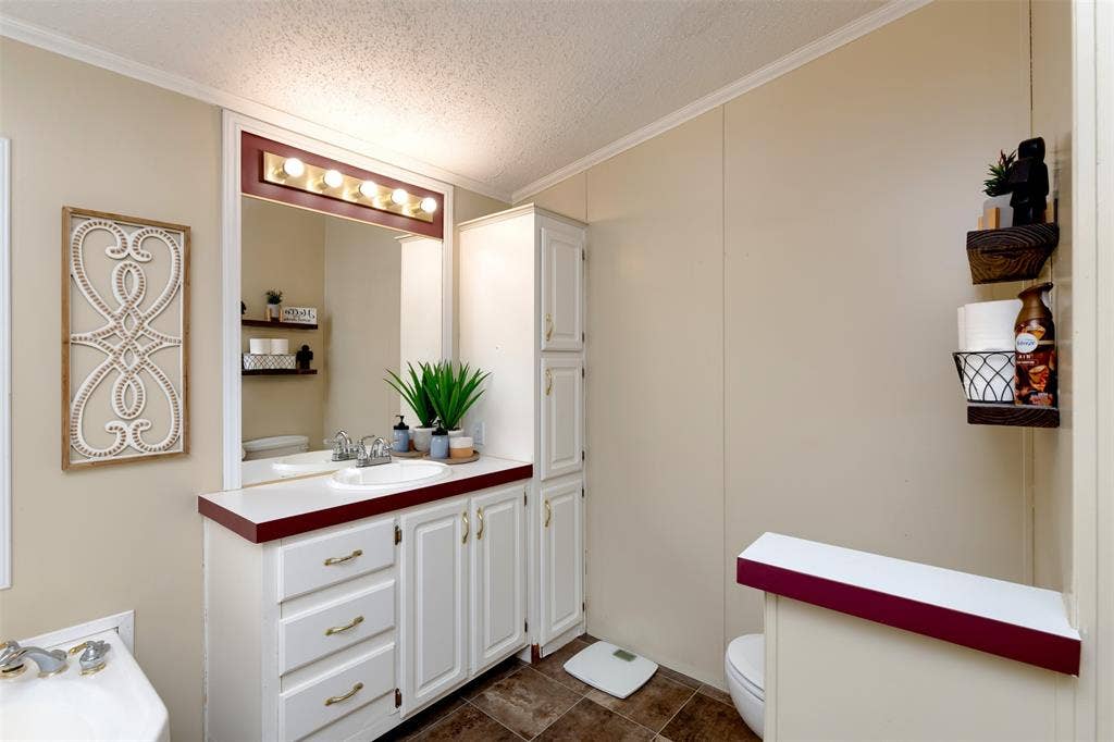 174 Denton Heights Lane, Weatherford, TX 76085