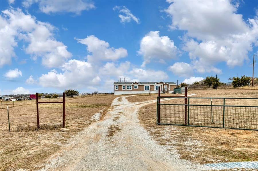 Property photo for 174 Denton Heights Lane, Weatherford, TX
