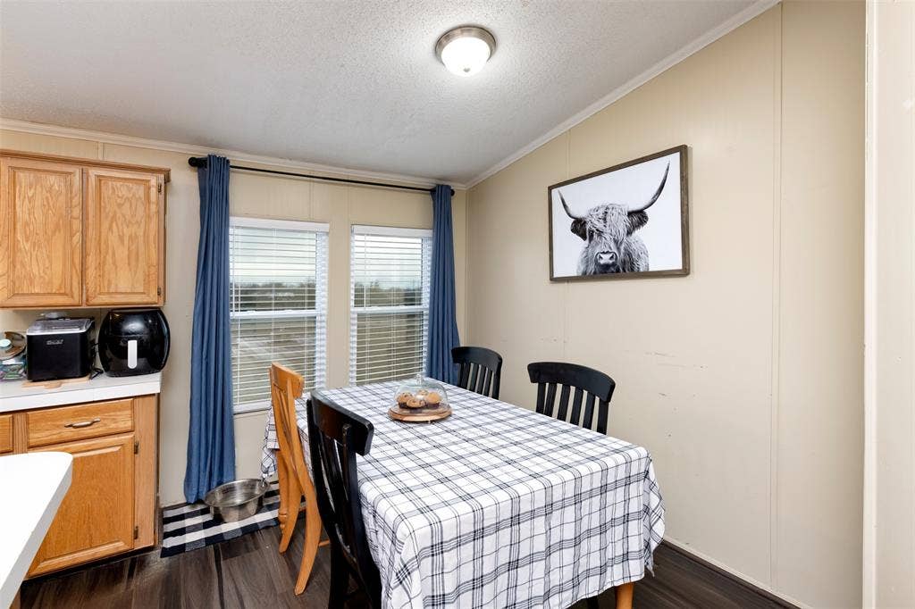 174 Denton Heights Lane, Weatherford, TX 76085