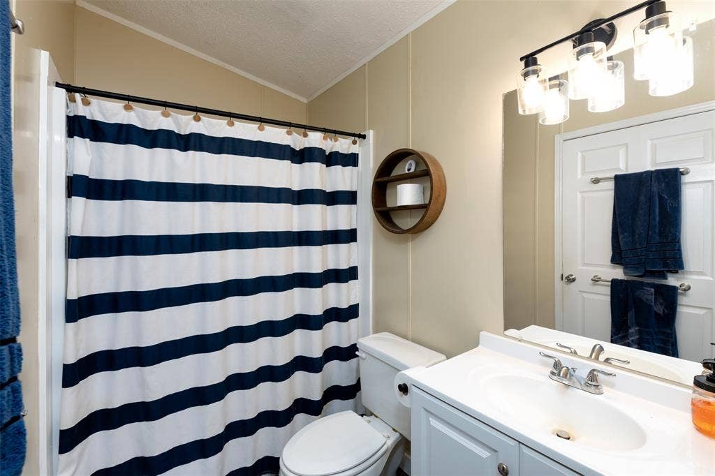 174 Denton Heights Lane, Weatherford, TX 76085
