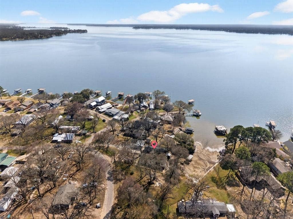 107 Lakewood Drive, Mabank, TX 75156 107 Lakewood Drive, Mabank, TX 75156