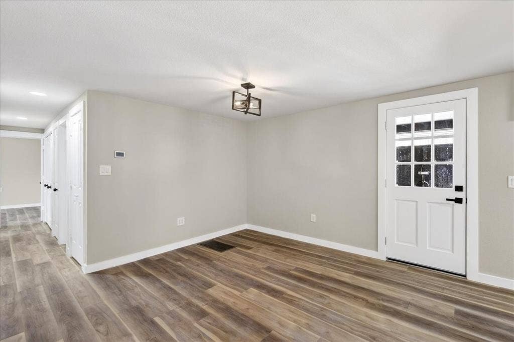 107 Lakewood Drive, Mabank, TX 75156 107 Lakewood Drive, Mabank, TX 75156