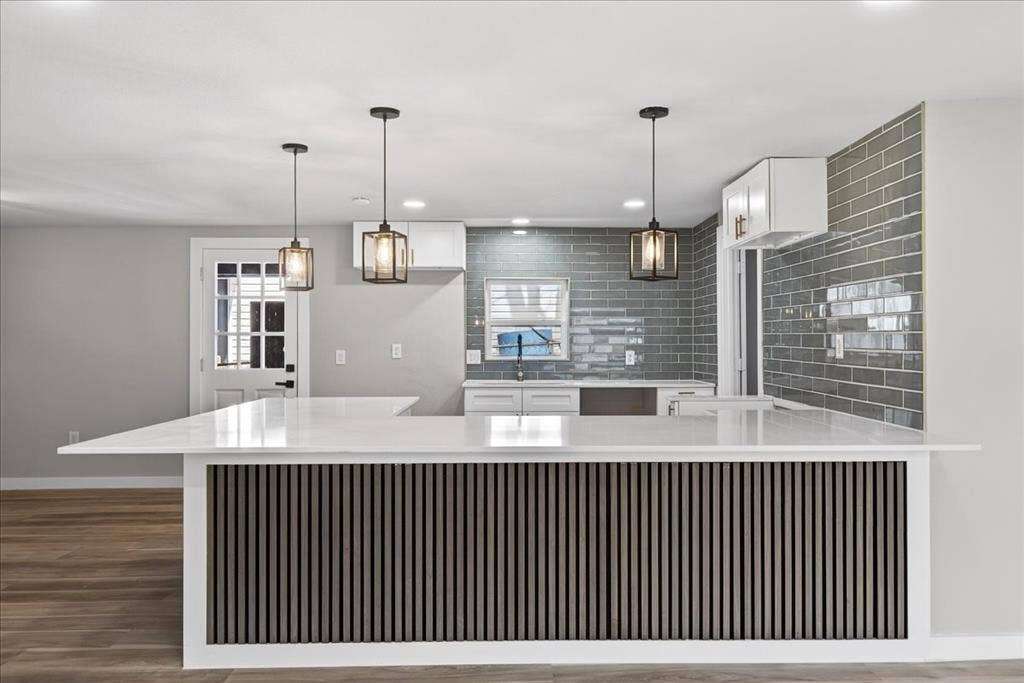 107 Lakewood Drive, Mabank, TX 75156 Kitchen with ample bar seating