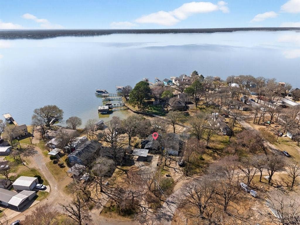 107 Lakewood Drive, Mabank, TX 75156 107 Lakewood Drive, Mabank, TX 75156