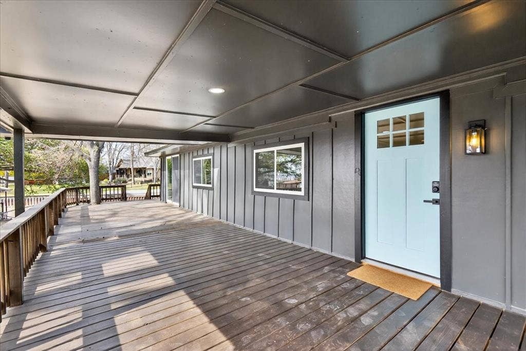 107 Lakewood Drive, Mabank, TX 75156 Partially covered deck, freshly stained