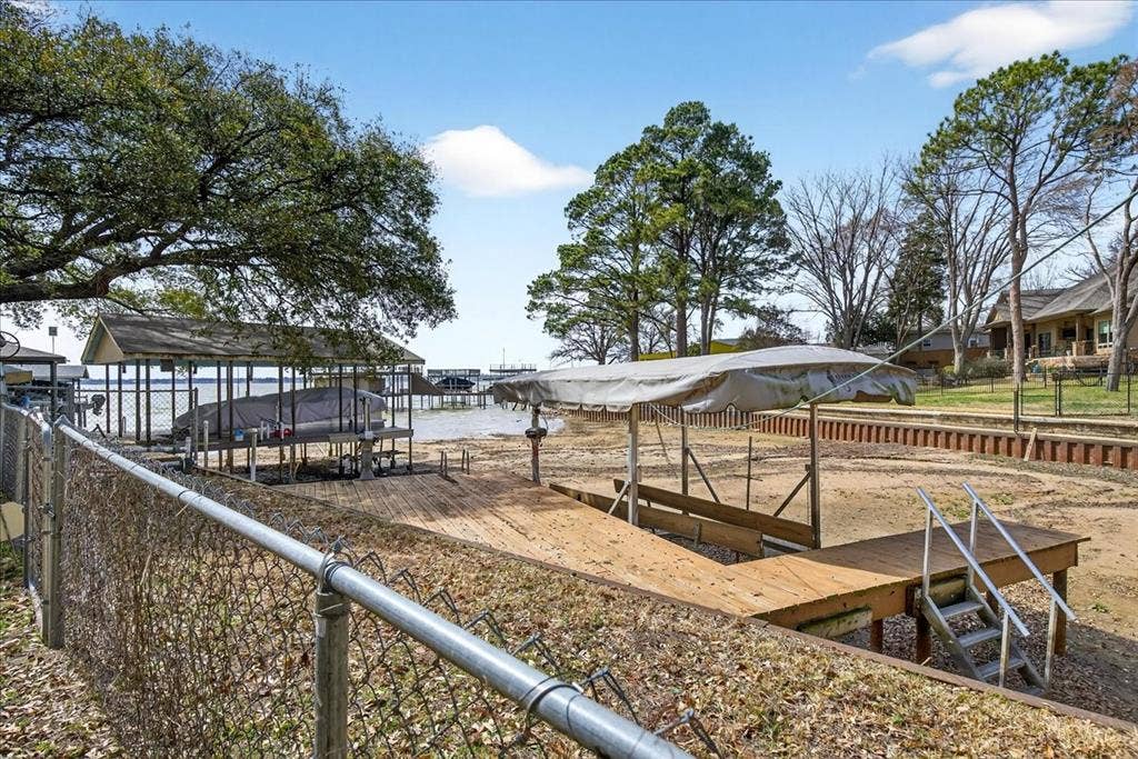 107 Lakewood Drive, Mabank, TX 75156 107 Lakewood Drive, Mabank, TX 75156