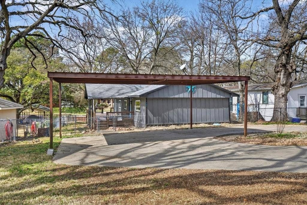 107 Lakewood Drive, Mabank, TX 75156 Carport- 2 parking spaces