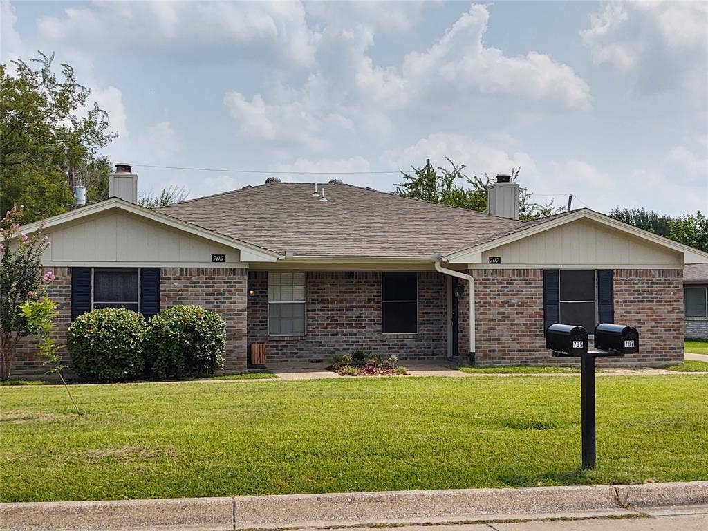 707 BLUEBONNET Drive, Keller, TX 76248 707 BLUEBONNET Drive, Keller, TX 76248
