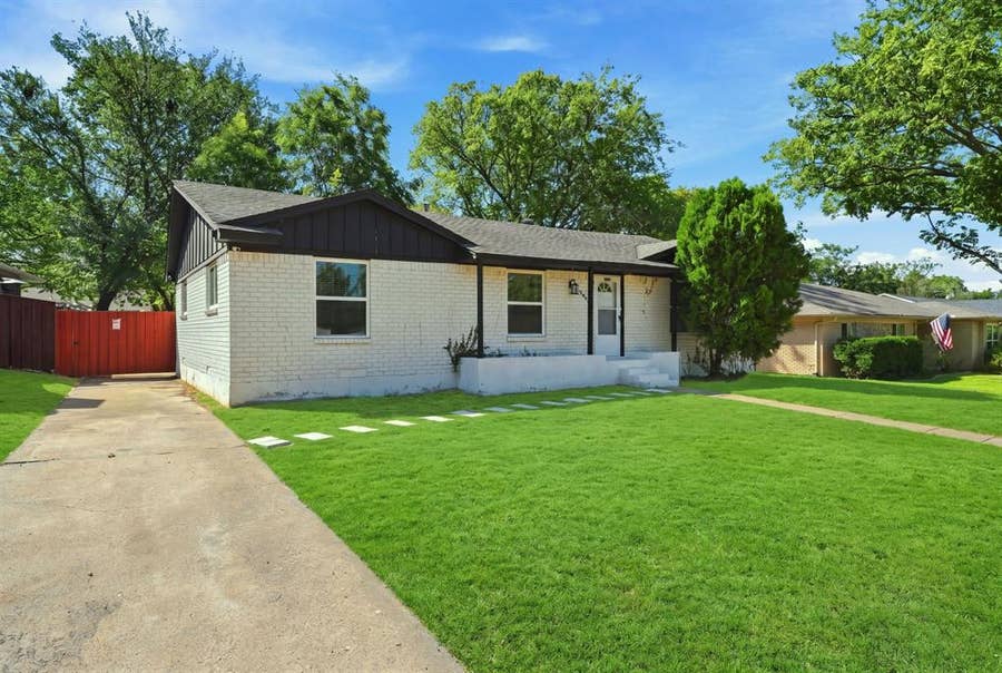 Property photo for 13640 Purple Sage Road, Dallas, TX