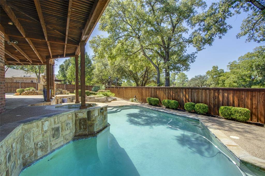 2705 Quail Cove Drive, Highland Village, TX 75077