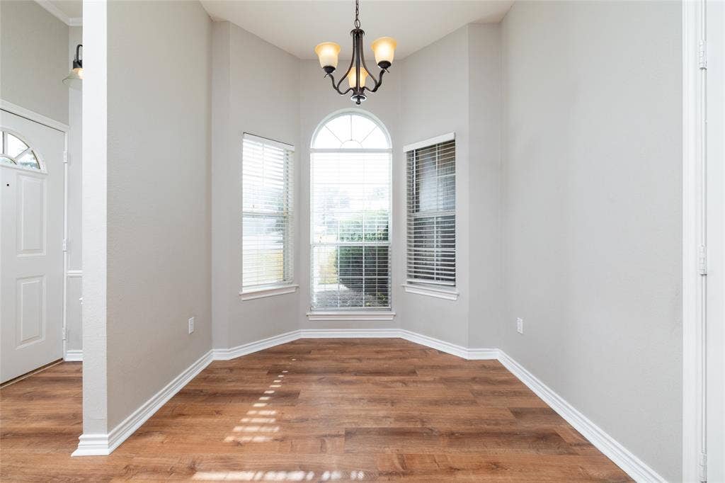 1412 S Elm Street, Weatherford, TX 76086 1412 S Elm Street, Weatherford, TX 76086