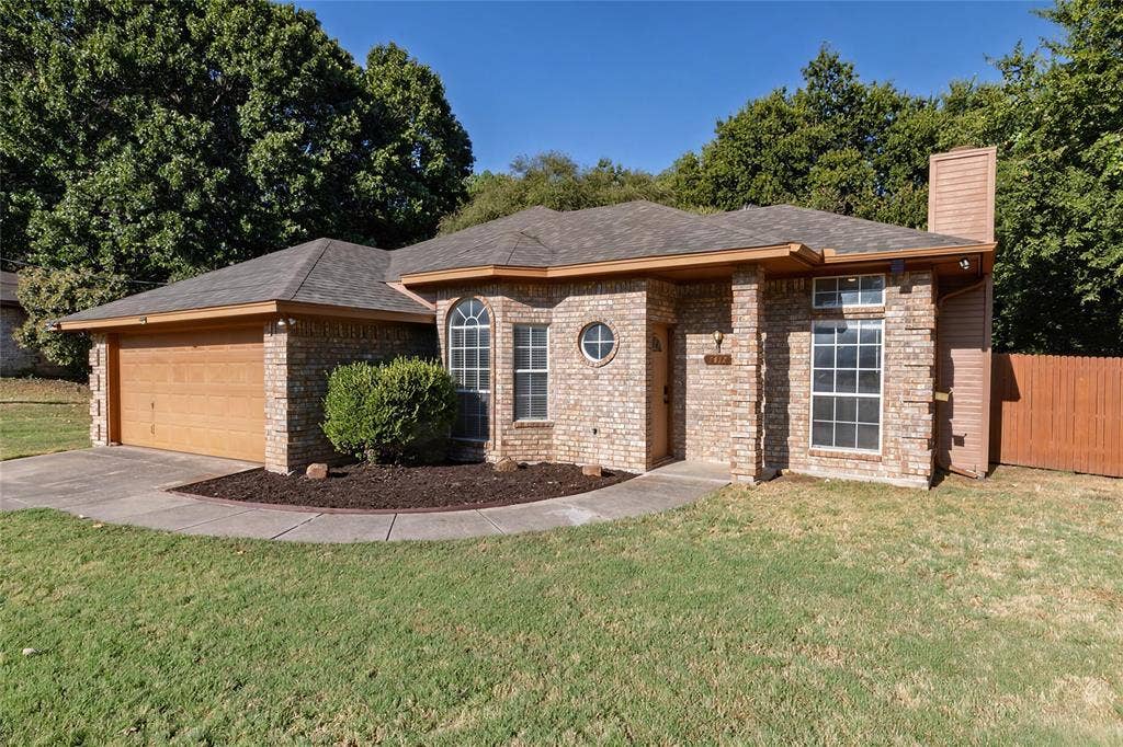 1412 S Elm Street, Weatherford, TX 76086 1412 S Elm Street, Weatherford, TX 76086