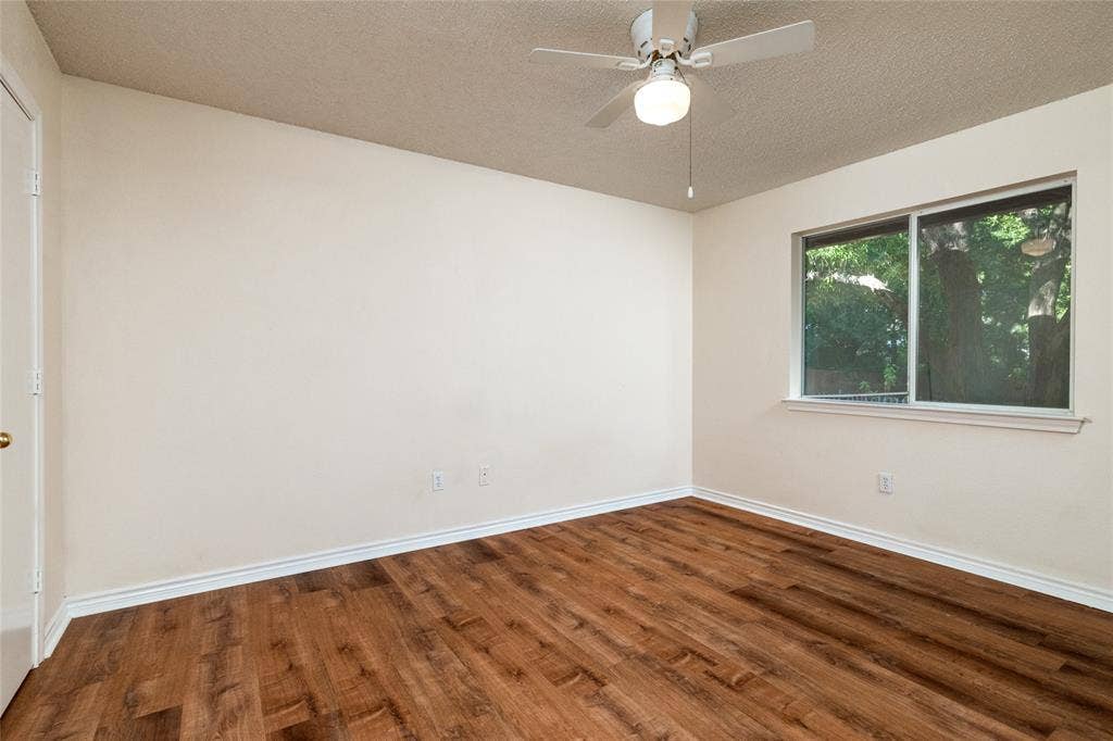 1412 S Elm Street, Weatherford, TX 76086 Primary