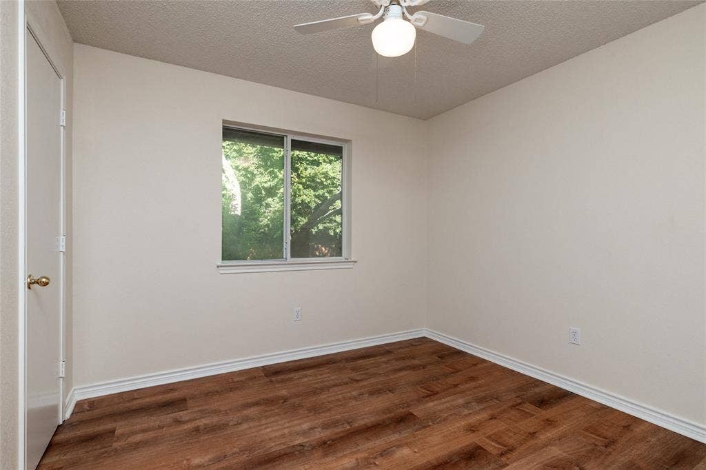 1412 S Elm Street, Weatherford, TX 76086 Bedroom or Office