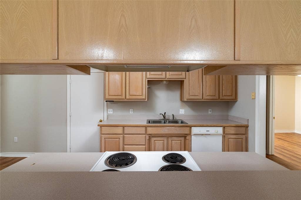 1412 S Elm Street, Weatherford, TX 76086 1412 S Elm Street, Weatherford, TX 76086