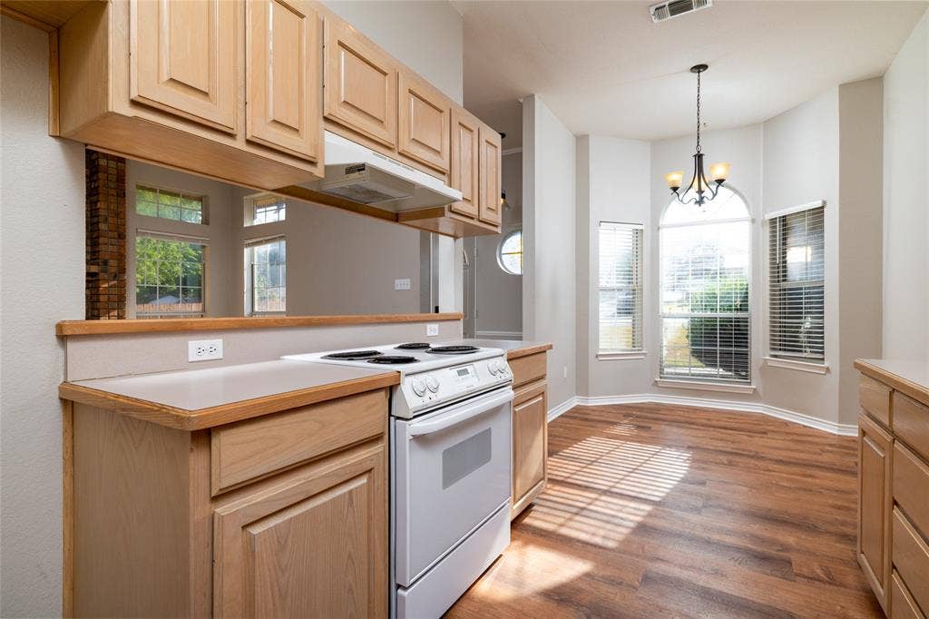 1412 S Elm Street, Weatherford, TX 76086 1412 S Elm Street, Weatherford, TX 76086