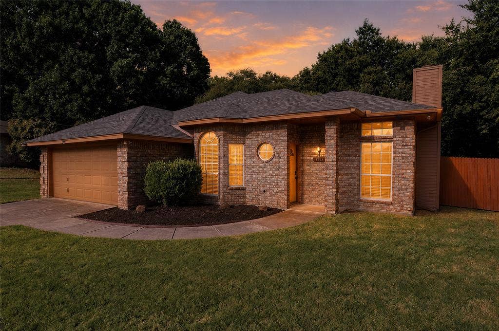 1412 S Elm Street, Weatherford, TX 76086 1412 S Elm Street, Weatherford, TX 76086