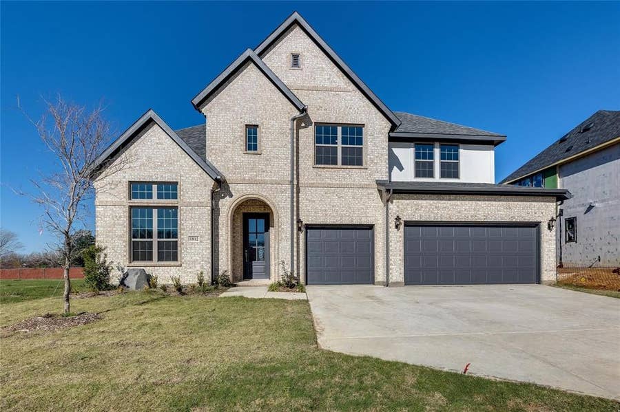 Property photo for 1812 Firefly Drive, Mansfield, TX