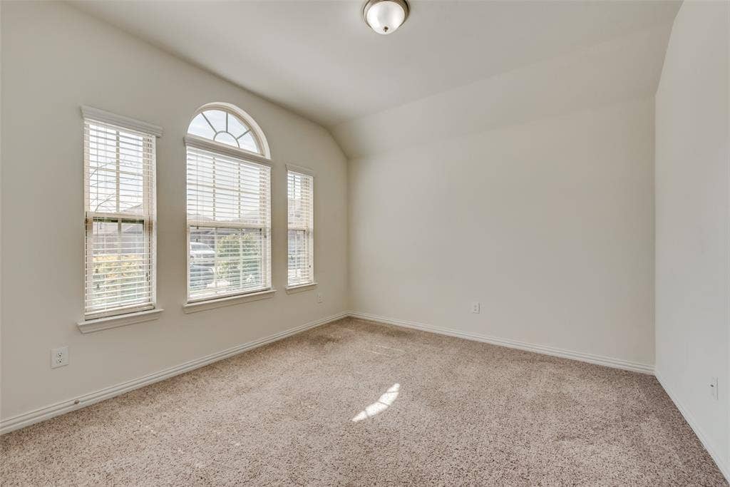 828 Sky Top Drive, Haslet, TX 76052