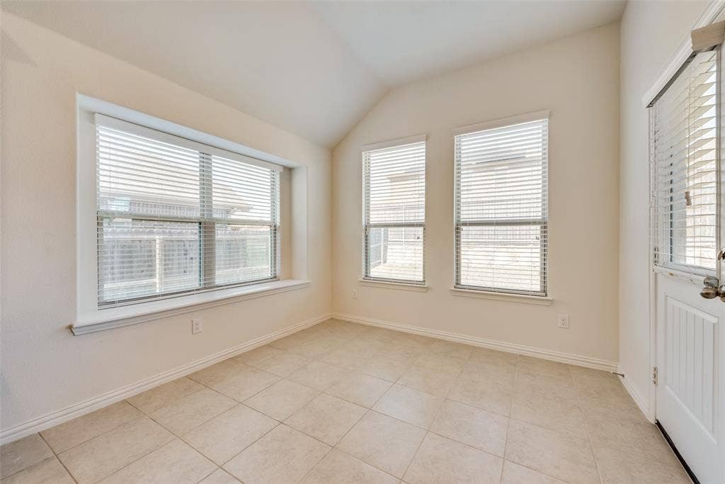 828 Sky Top Drive, Haslet, TX 76052