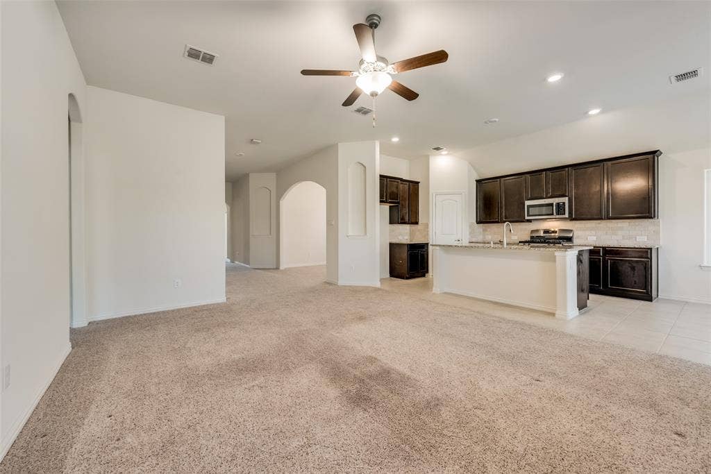828 Sky Top Drive, Haslet, TX 76052