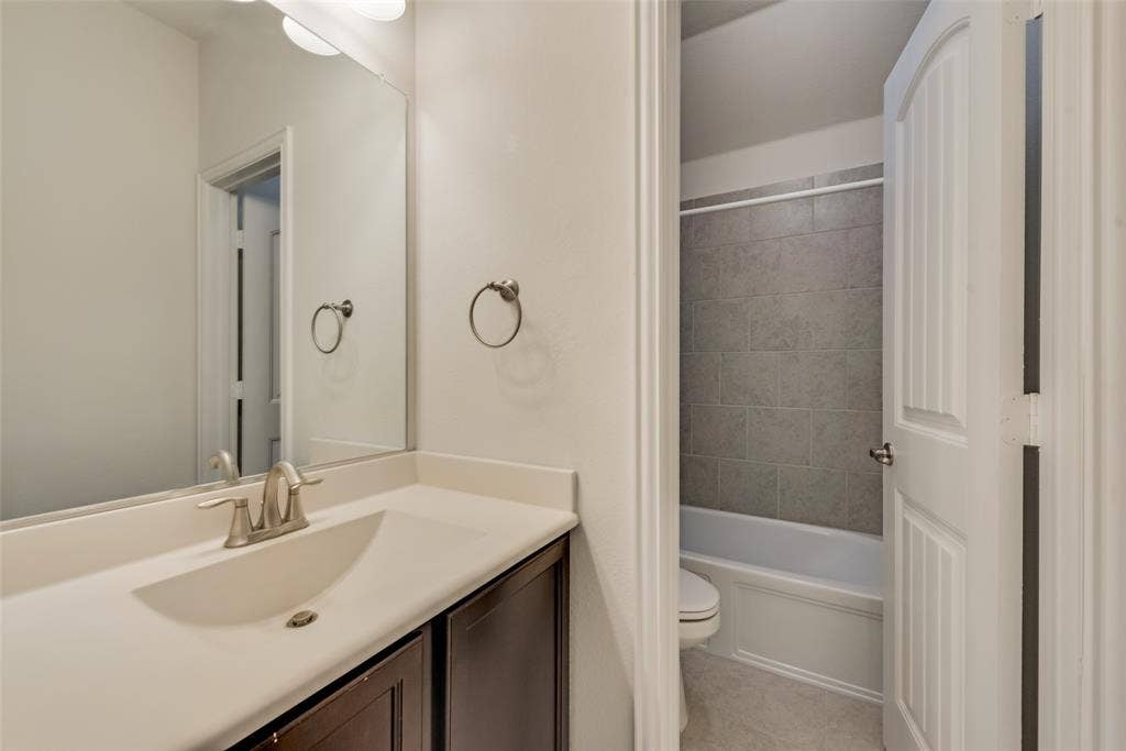 828 Sky Top Drive, Haslet, TX 76052