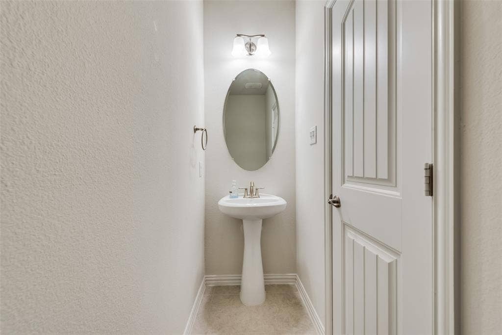 828 Sky Top Drive, Haslet, TX 76052