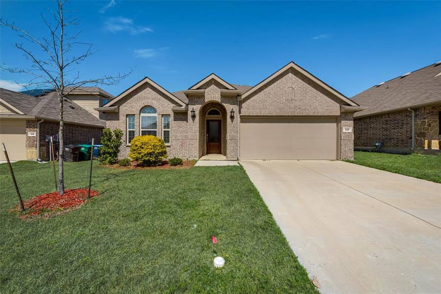 Property photo for 828 Sky Top Drive, Haslet, TX