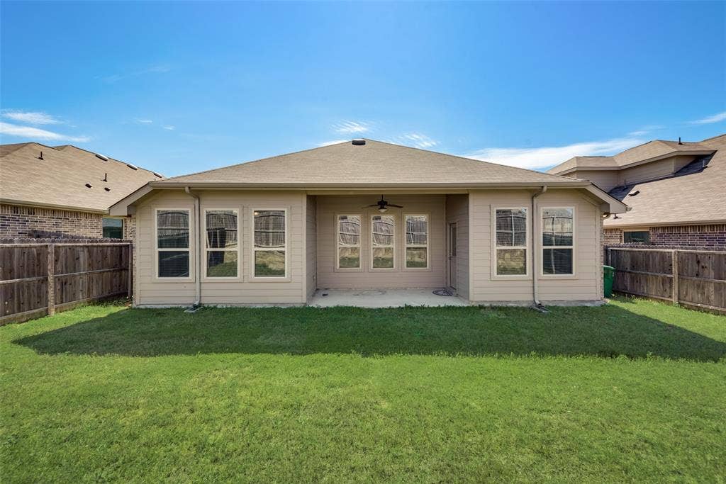 828 Sky Top Drive, Haslet, TX 76052